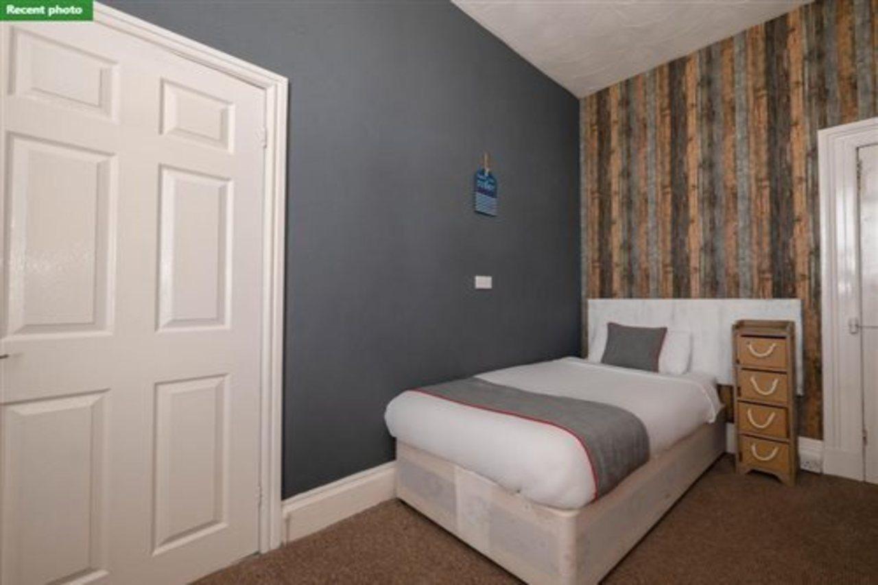 Oyo Pier Hotel Rhyl Bagian luar foto