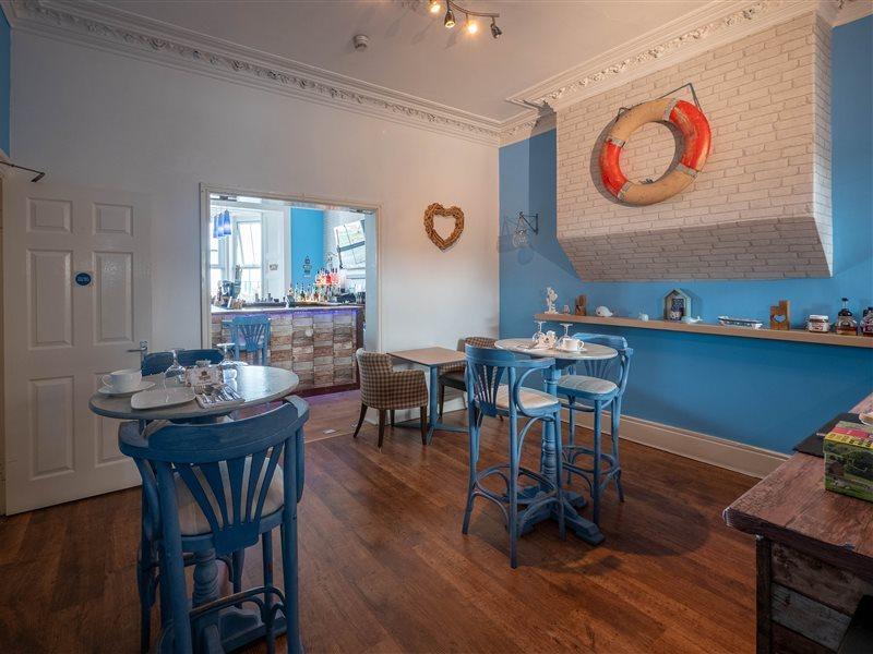 Oyo Pier Hotel Rhyl Bagian luar foto