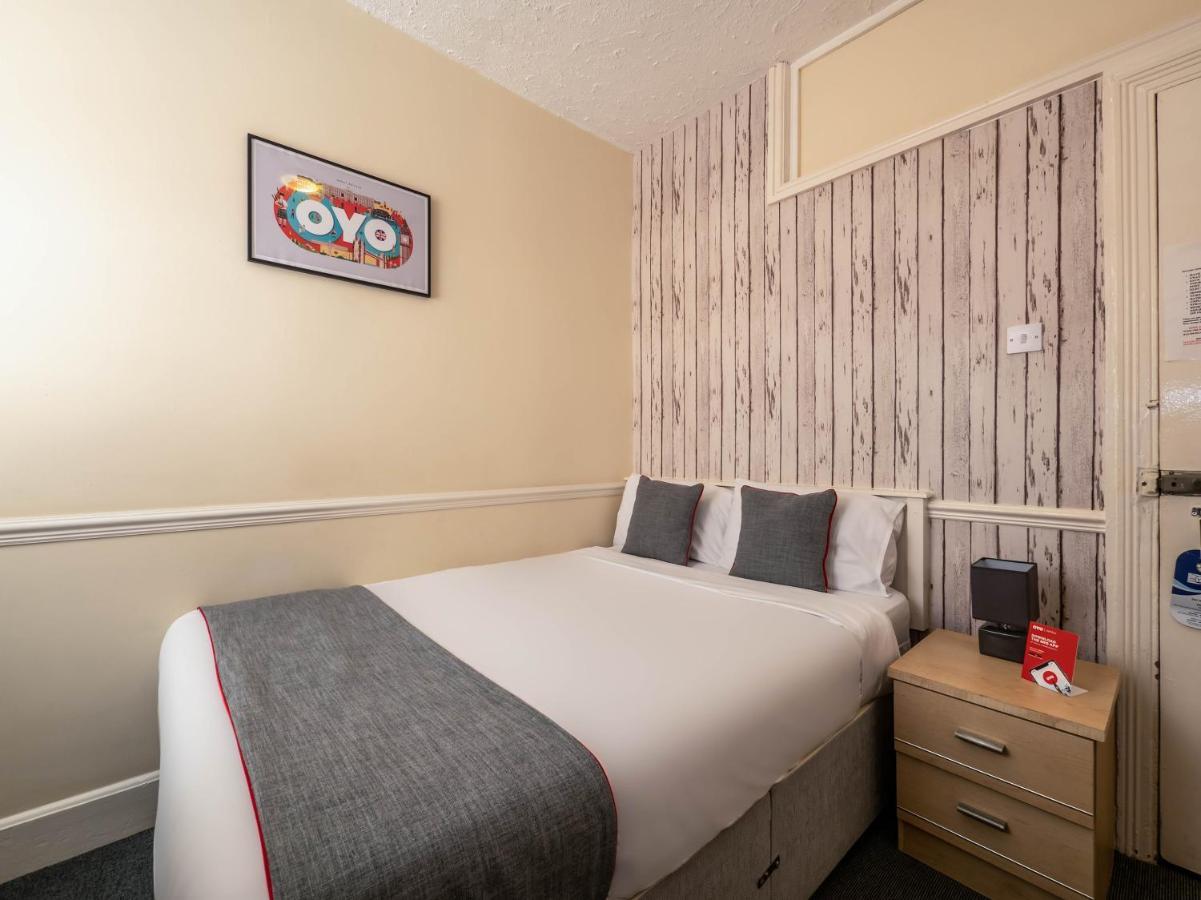 Oyo Pier Hotel Rhyl Bagian luar foto