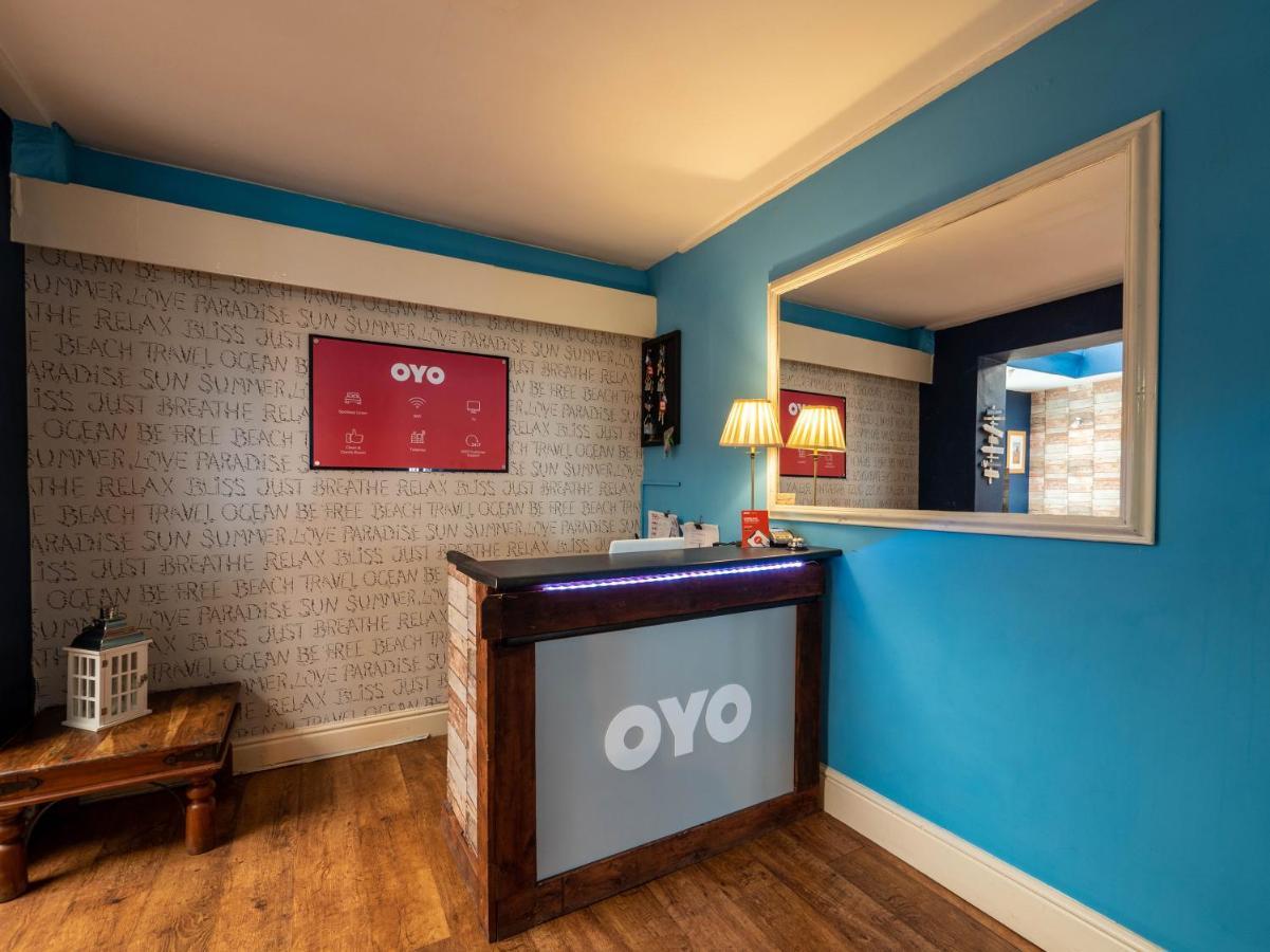 Oyo Pier Hotel Rhyl Bagian luar foto