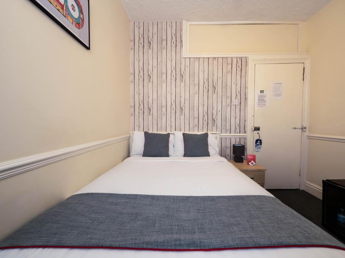Oyo Pier Hotel Rhyl Bagian luar foto